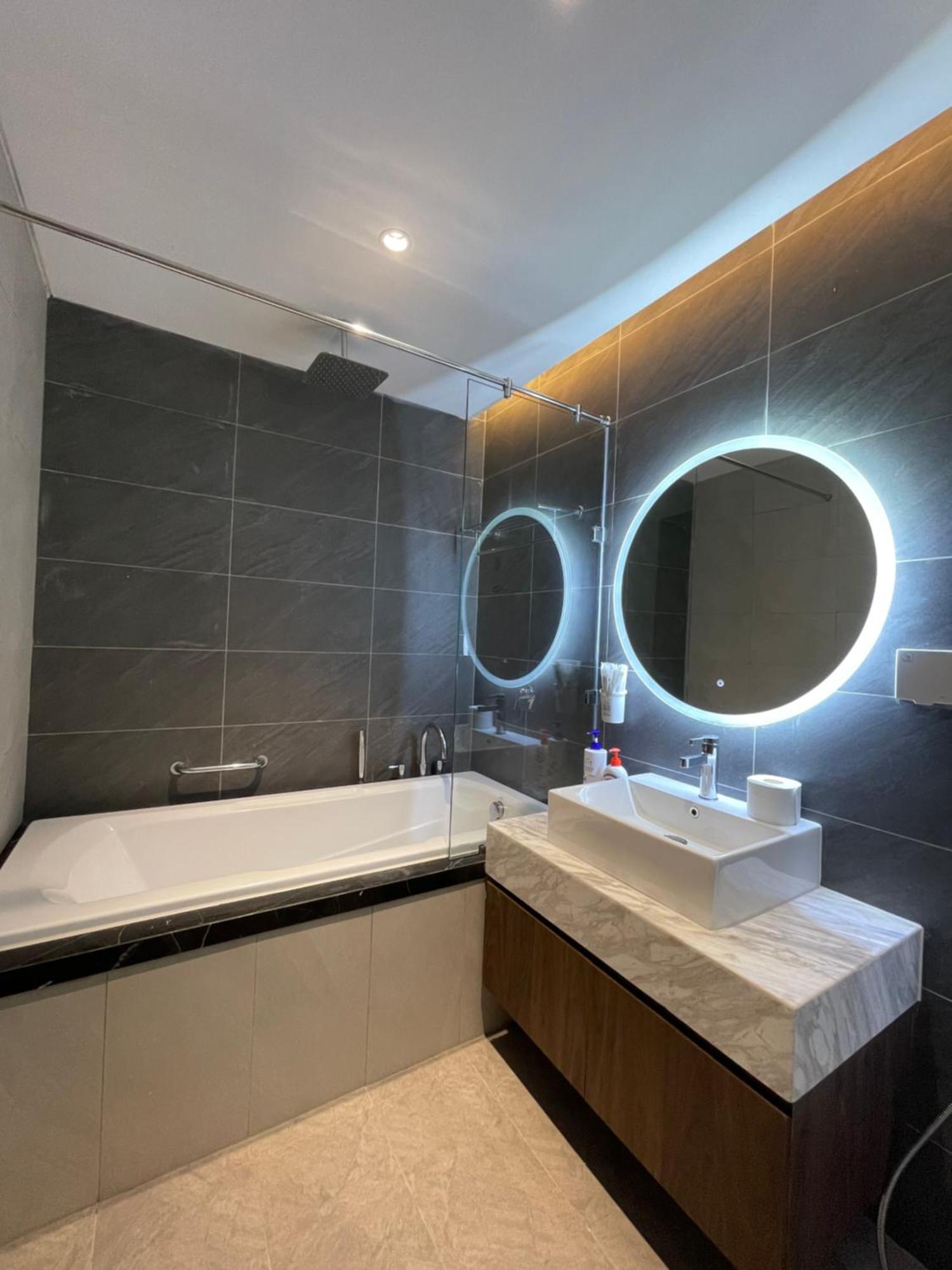 Goc Cua Truc - Diamond Brilliant Celadon Tan Phu Apartment Ho Chi Minh City